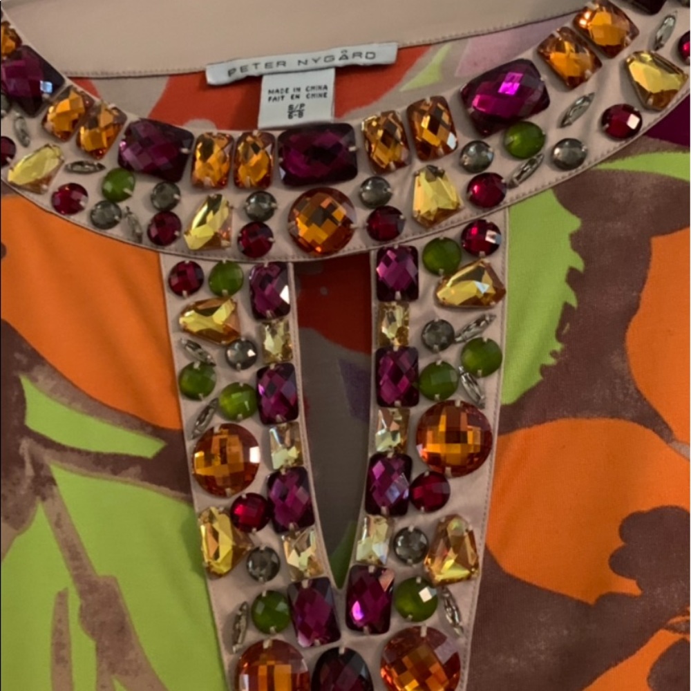 Clothes: - Picture 2 of 6